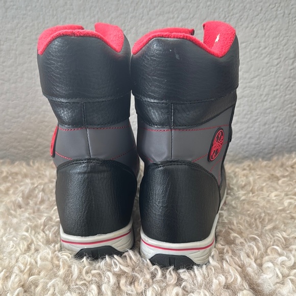 Totes Black and Red Winter Boots - Kids size 5 - Picture 4 of 6